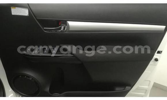 Buy Used Toyota Hilux White Car in Gobabis in Omaheke Buy Used Toyota Hilux White Car in Gobabis in Omaheke