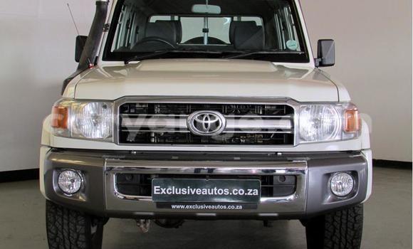 Buy Used Toyota Land Cruiser Silver Car in Gobabis in Omaheke Buy Used Toyota Land Cruiser Silver Car in Gobabis in Omaheke