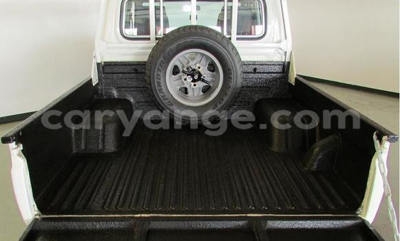 Buy Used Toyota Land Cruiser Silver Car in Gobabis in Omaheke Buy Used Toyota Land Cruiser Silver Car in Gobabis in Omaheke