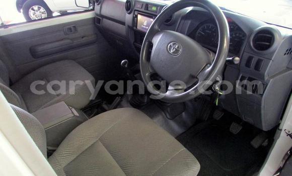 Buy Used Toyota Land Cruiser Silver Car in Gobabis in Omaheke Buy Used Toyota Land Cruiser Silver Car in Gobabis in Omaheke