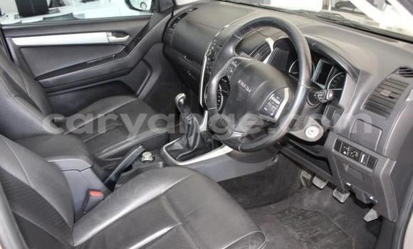 Acheter Occasion Voiture Isuzu KB Gris à Gobabis, Omaheke Acheter Occasion Voiture Isuzu KB Gris à Gobabis, Omaheke