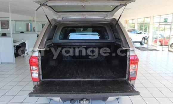 Acheter Occasion Voiture Isuzu KB Gris à Gobabis, Omaheke Acheter Occasion Voiture Isuzu KB Gris à Gobabis, Omaheke