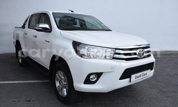 Acheter Occasion Voiture Toyota Hilux Blanc à Gobabis, Omaheke Acheter Occasion Voiture Toyota Hilux Blanc à Gobabis, Omaheke