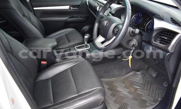 Acheter Occasion Voiture Toyota Hilux Blanc à Gobabis, Omaheke Acheter Occasion Voiture Toyota Hilux Blanc à Gobabis, Omaheke