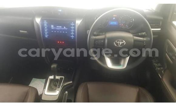 Acheter Occasion Voiture Toyota Hilux Blanc à Gobabis, Omaheke Acheter Occasion Voiture Toyota Hilux Blanc à Gobabis, Omaheke