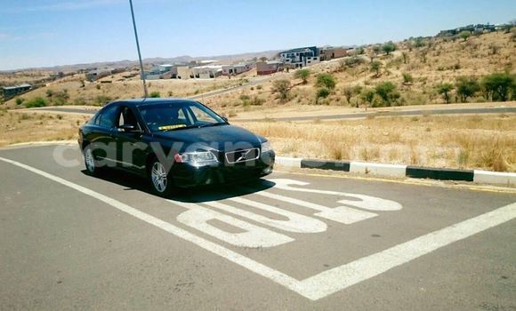Acheter Occasion Voiture Volvo S40 Noir à Windhoek, Namibie