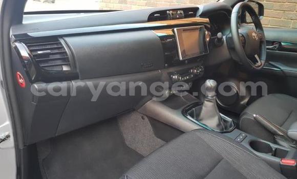 Acheter Occasion Voiture Toyota Hilux Gris à Gobabis, Omaheke Acheter Occasion Voiture Toyota Hilux Gris à Gobabis, Omaheke