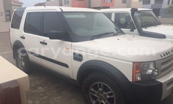Buy Used Land Rover Discovery White Car in Windhoek in Namibia