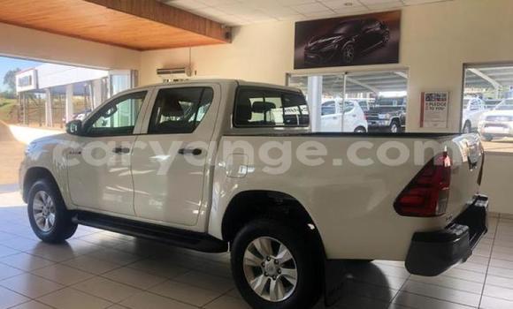 Buy Used Toyota Hilux White Car in Gobabis in Omaheke Buy Used Toyota Hilux White Car in Gobabis in Omaheke