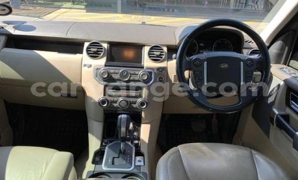 Acheter Occasion Voiture Land Rover Discovery Gris à Windhoek, Namibie Acheter Occasion Voiture Land Rover Discovery Gris à Windhoek, Namibie