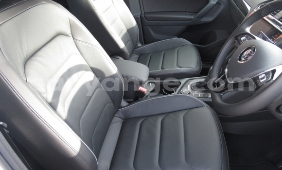 Buy Used Volkswagen Tiguan White Car in Karasburg in Karas Buy Used Volkswagen Tiguan White Car in Karasburg in Karas