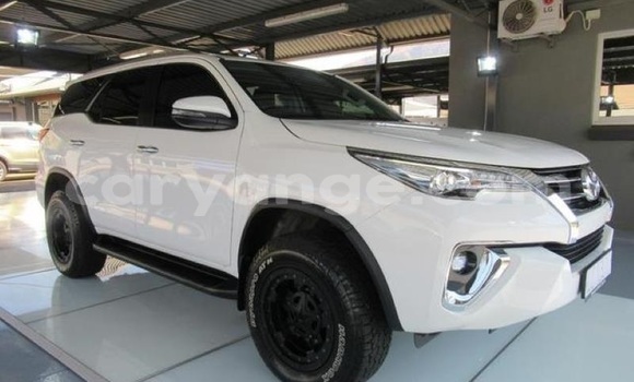 Buy Used Toyota Fortuner White Car in Windhoek in Namibia Buy Used Toyota Fortuner White Car in Windhoek in Namibia