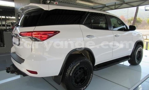Buy Used Toyota Fortuner White Car in Windhoek in Namibia Buy Used Toyota Fortuner White Car in Windhoek in Namibia