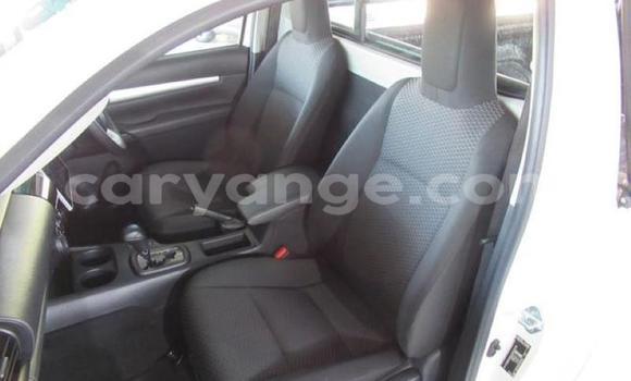 Acheter Occasion Voiture Toyota Hilux Blanc à Windhoek, Namibie Acheter Occasion Voiture Toyota Hilux Blanc à Windhoek, Namibie