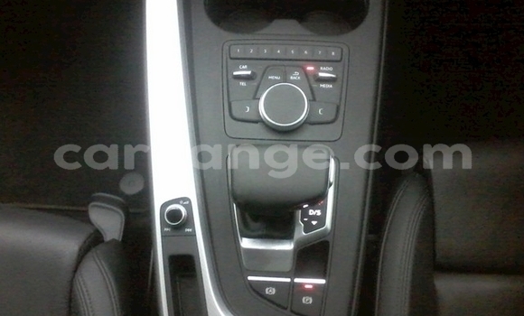 Acheter Occasion Voiture Mercedes-Benz 200 Blanc à Karasburg, Karas Acheter Occasion Voiture Mercedes-Benz 200 Blanc à Karasburg, Karas