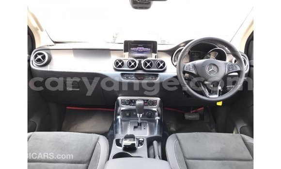 Acheter Import Voiture Mercedes-Benz 250 Bleu à Import - Dubai, Namibie Acheter Import Voiture Mercedes-Benz 250 Bleu à Import - Dubai, Namibie