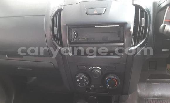 Acheter Occasion Voiture Isuzu KB Bleu à Windhoek, Namibie Acheter Occasion Voiture Isuzu KB Bleu à Windhoek, Namibie