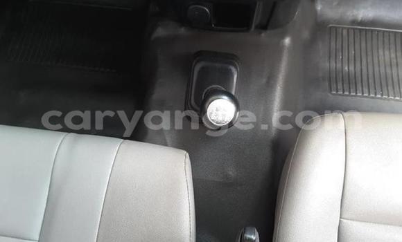 Acheter Occasion Voiture Isuzu KB Bleu à Windhoek, Namibie Acheter Occasion Voiture Isuzu KB Bleu à Windhoek, Namibie