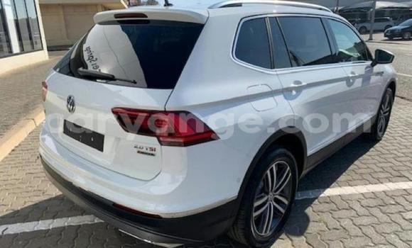 Acheter Occasion Voiture Volkswagen Tiguan Blanc à Windhoek, Namibie Acheter Occasion Voiture Volkswagen Tiguan Blanc à Windhoek, Namibie
