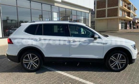 Acheter Occasion Voiture Volkswagen Tiguan Blanc à Windhoek, Namibie Acheter Occasion Voiture Volkswagen Tiguan Blanc à Windhoek, Namibie
