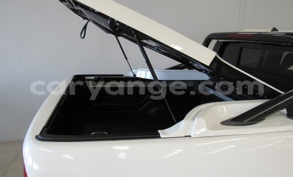 Buy Used Mercedes-Benz X-klasse Concept White Car in Windhoek in Namibia Buy Used Mercedes-Benz X-klasse Concept White Car in Windhoek in Namibia