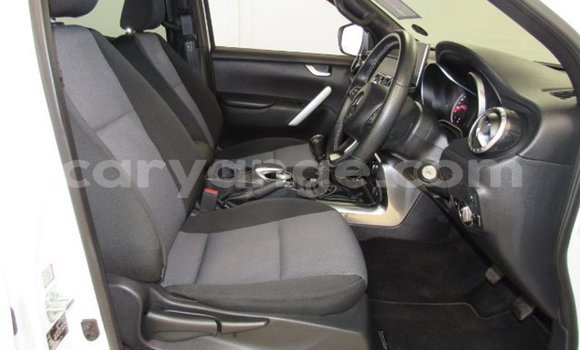 Buy Used Mercedes-Benz X-klasse Concept White Car in Windhoek in Namibia Buy Used Mercedes-Benz X-klasse Concept White Car in Windhoek in Namibia