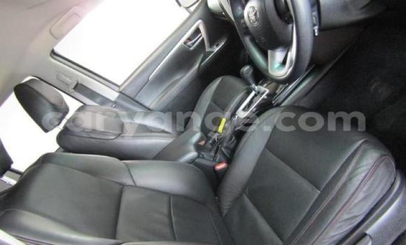 Acheter Occasion Voiture Toyota Fortuner Gris à Windhoek, Namibie Acheter Occasion Voiture Toyota Fortuner Gris à Windhoek, Namibie