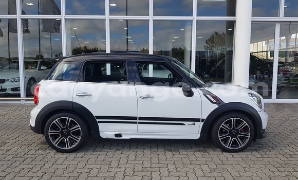 Buy Used Mini Countryman White Car in Karasburg in Karas Buy Used Mini Countryman White Car in Karasburg in Karas
