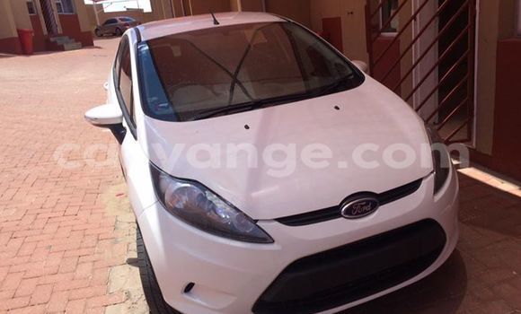 Acheter Occasion Voiture Ford Fiesta Blanc à Windhoek, Namibie Acheter Occasion Voiture Ford Fiesta Blanc à Windhoek, Namibie