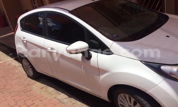 Acheter Occasion Voiture Ford Fiesta Blanc à Windhoek, Namibie Acheter Occasion Voiture Ford Fiesta Blanc à Windhoek, Namibie