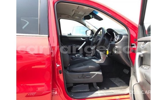 Acheter Import Voiture Mercedes-Benz 250 Rouge à Import - Dubai, Namibie Acheter Import Voiture Mercedes-Benz 250 Rouge à Import - Dubai, Namibie