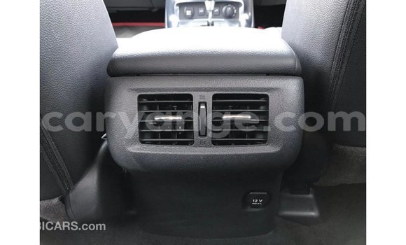 Acheter Import Voiture Mercedes-Benz 250 Rouge à Import - Dubai, Namibie Acheter Import Voiture Mercedes-Benz 250 Rouge à Import - Dubai, Namibie