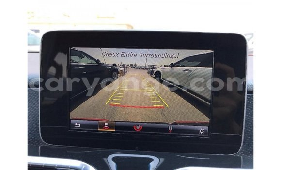 Acheter Import Voiture Mercedes-Benz 250 Rouge à Import - Dubai, Namibie Acheter Import Voiture Mercedes-Benz 250 Rouge à Import - Dubai, Namibie