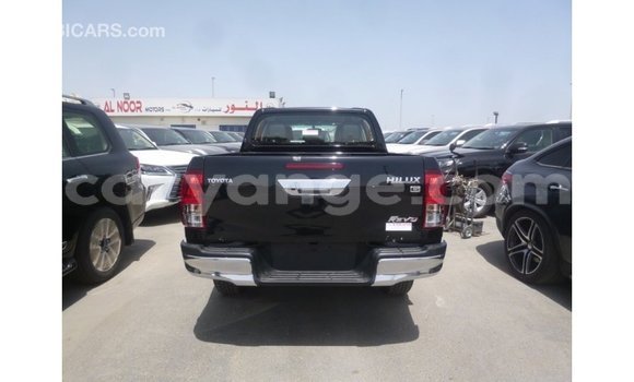 Acheter Import Voiture Toyota Hilux Noir à Import - Dubai, Namibie Acheter Import Voiture Toyota Hilux Noir à Import - Dubai, Namibie