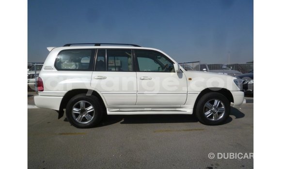 Acheter Import Voiture Toyota Land Cruiser Blanc à Import - Dubai, Namibie Acheter Import Voiture Toyota Land Cruiser Blanc à Import - Dubai, Namibie