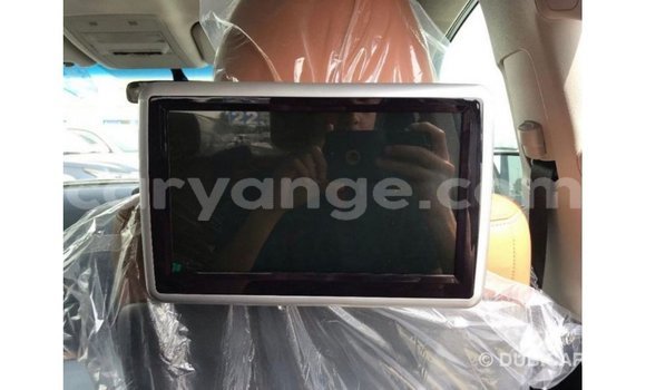 Acheter Import Voiture Toyota Land Cruiser Noir à Import - Dubai, Namibie Acheter Import Voiture Toyota Land Cruiser Noir à Import - Dubai, Namibie