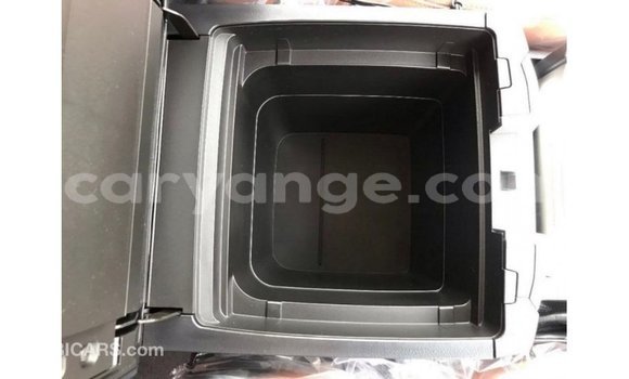 Acheter Import Voiture Toyota Land Cruiser Noir à Import - Dubai, Namibie Acheter Import Voiture Toyota Land Cruiser Noir à Import - Dubai, Namibie