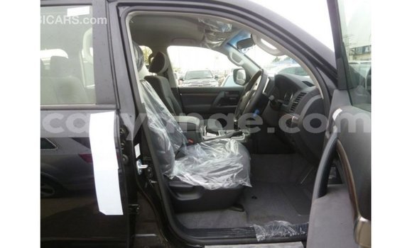 Acheter Import Voiture Toyota Land Cruiser Noir à Import - Dubai, Namibie Acheter Import Voiture Toyota Land Cruiser Noir à Import - Dubai, Namibie