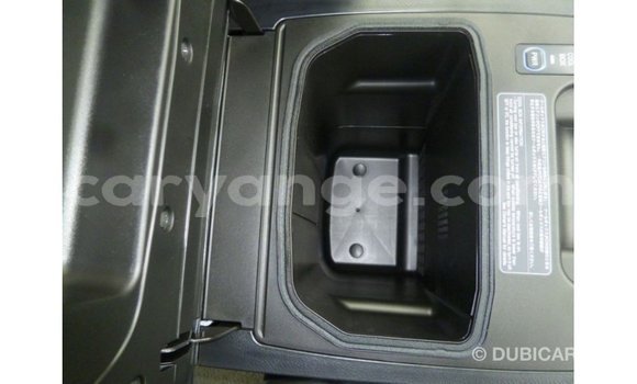 Acheter Import Voiture Toyota Land Cruiser Noir à Import - Dubai, Namibie Acheter Import Voiture Toyota Land Cruiser Noir à Import - Dubai, Namibie