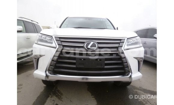 Acheter Import Voiture Lexus LX Blanc à Import - Dubai, Namibie Acheter Import Voiture Lexus LX Blanc à Import - Dubai, Namibie