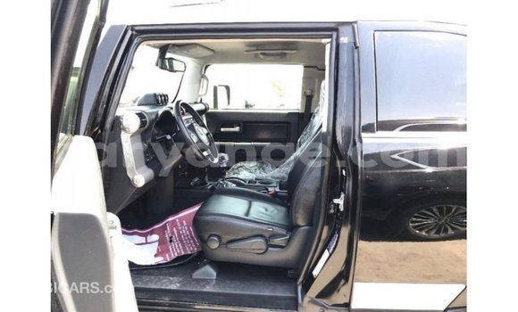 Acheter Import Voiture Toyota FJ Cruiser Noir à Import - Dubai, Namibie Acheter Import Voiture Toyota FJ Cruiser Noir à Import - Dubai, Namibie