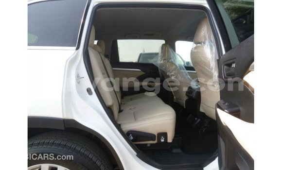 Buy Import Toyota Kluger White Car in Import - Dubai in Namibia Buy Import Toyota Kluger White Car in Import - Dubai in Namibia