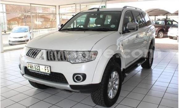 Buy Used Mitsubishi Pajero Sport White Car in Windhoek in Namibia Buy Used Mitsubishi Pajero Sport White Car in Windhoek in Namibia