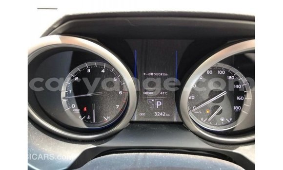 Acheter Import Voiture Toyota Prado Blanc à Import - Dubai, Namibie Acheter Import Voiture Toyota Prado Blanc à Import - Dubai, Namibie