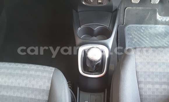 Acheter Occasion Voiture Toyota Yaris Blanc à Windhoek, Namibie Acheter Occasion Voiture Toyota Yaris Blanc à Windhoek, Namibie