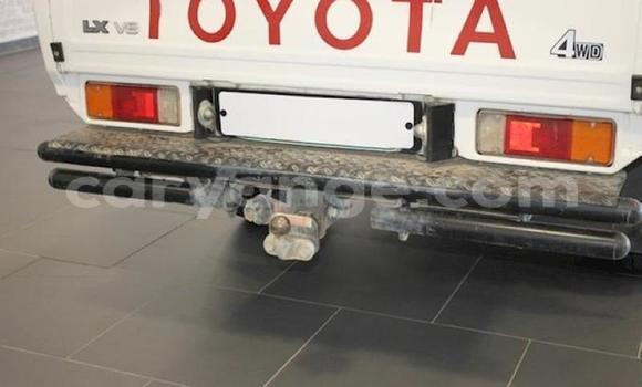 Buy Used Toyota Land Cruiser White Car in Windhoek in Namibia Buy Used Toyota Land Cruiser White Car in Windhoek in Namibia