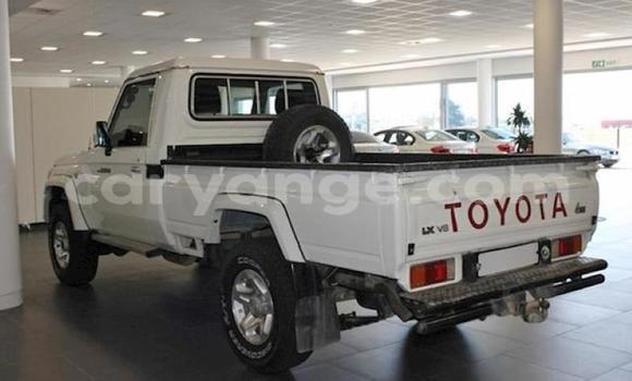 Buy Used Toyota Land Cruiser White Car in Windhoek in Namibia Buy Used Toyota Land Cruiser White Car in Windhoek in Namibia