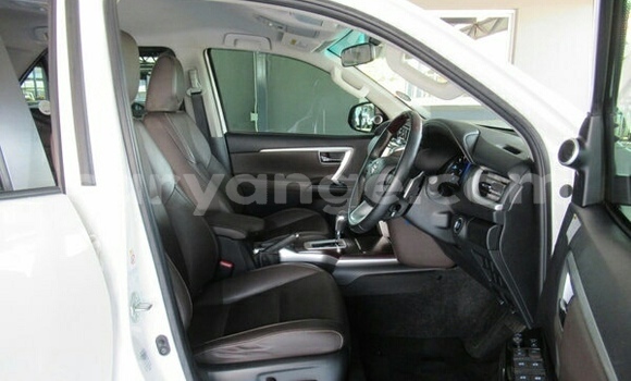 Buy Import Toyota RAV4 White Car in Grootfontein in Namibia Buy Import Toyota RAV4 White Car in Grootfontein in Namibia