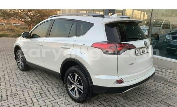 Buy Used Toyota RAV4 White Car in Swakopmund in Namibia Buy Used Toyota RAV4 White Car in Swakopmund in Namibia