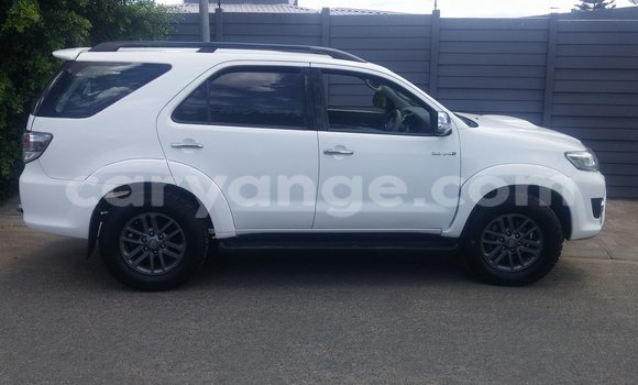 Buy Used Toyota Fortuner White Car in Windhoek in Namibia Buy Used Toyota Fortuner White Car in Windhoek in Namibia